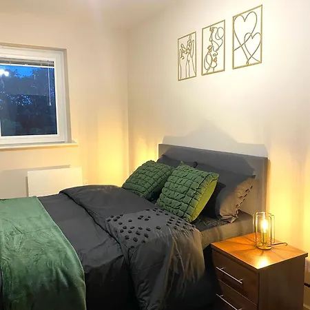 Apartamento Cozy Two Bed With Juliet Balcony And Free Secure Parking Mánchester