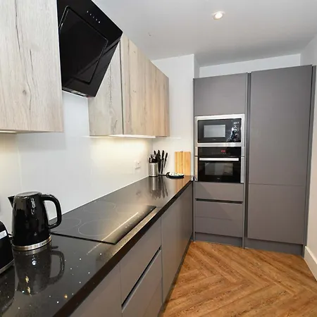 Lovely 3bed Flat In W Security Διαμέρισμα *