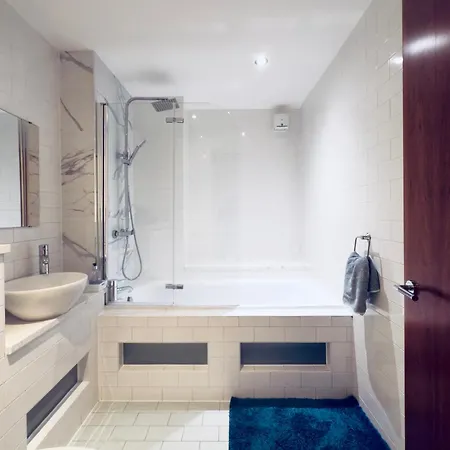 公寓 Modern Duplex Centre *