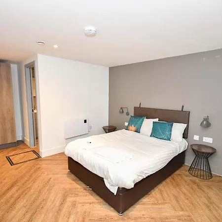 Lovely 3bed Flat In W Security * Manchester