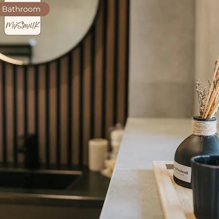 3br House By Mystayuk Short Lets & Serviced With Free Parking & Contractor Сasa de vacaciones Mánchester