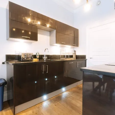 Gorgeous & Centrally Located 2bd Flat Manchester! Apartment *