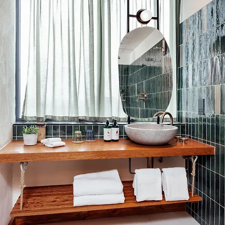 Ξενοδοχείο Treehouse