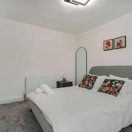 Guestready - Charming Retreat With Private Patio Konukevi
