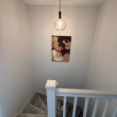 度假居 Cosy 4br House, West Didsbury, Bars And Restaurants Close By, Free Parking, Sleeps 8 曼彻斯特