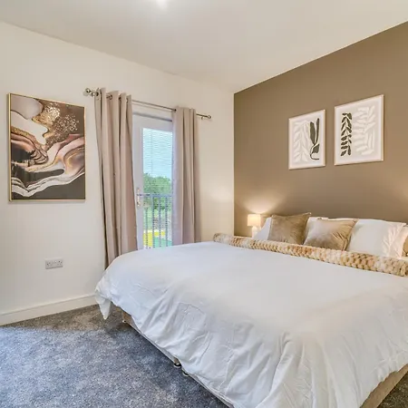 Brand New 4 Bed House Manchester