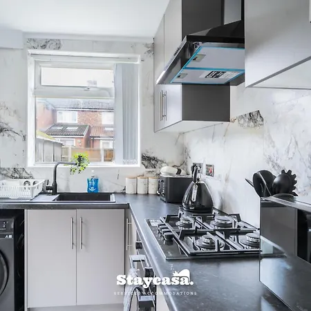 Spacious 4-bed Near Didsbury Feriehus Manchester