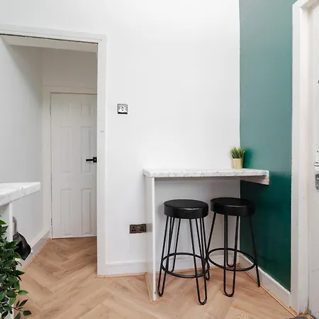 Exotic 4bd - Etihad, Coop Arena - Outdoor Dinning Manchester