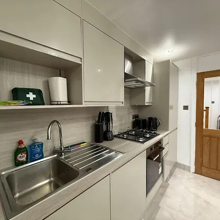 Vakantiehuis Modern & Bright 3br Near Ctr! *