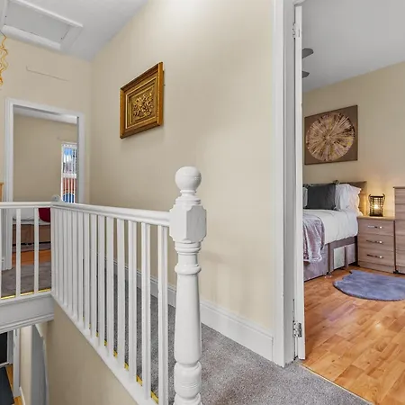 Seymour Escape Spacious 4br For 8 *