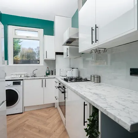 Exotic 4bd - Etihad, Coop Arena - Outdoor Dinning * Manchester