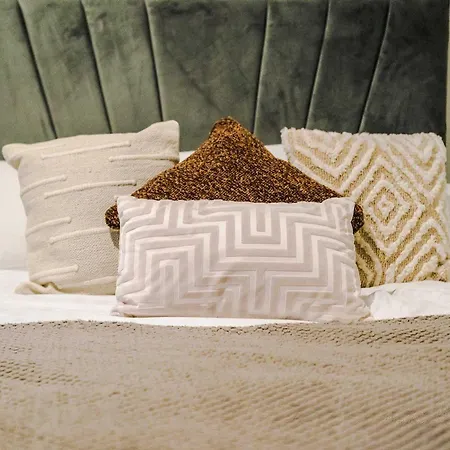 Oldtrafford - Sleeps 6 - Free Parking - Free Wifi Casa de Férias