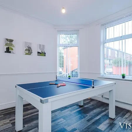 3br, Pool Table, Dart Board By Vista Short Lets * マンチェスター