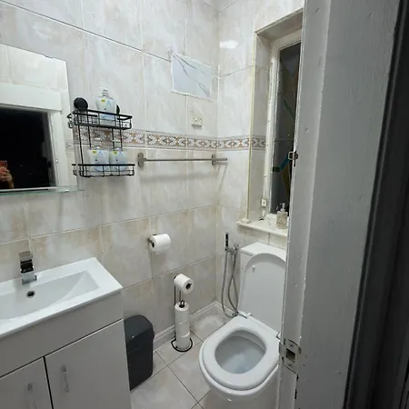 ベッド・アンド・ブレックファスト Kings *