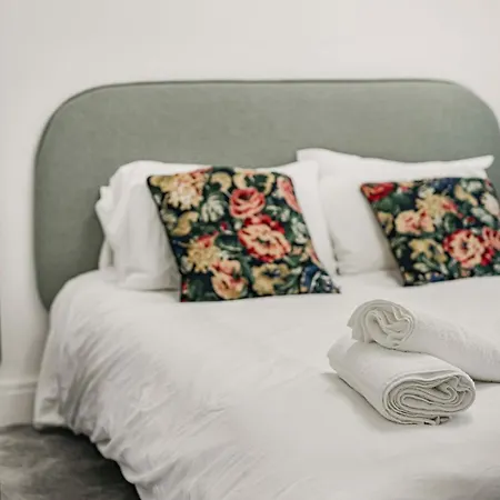 Guestready - Charming Retreat With Private Patio Konukevi 4*