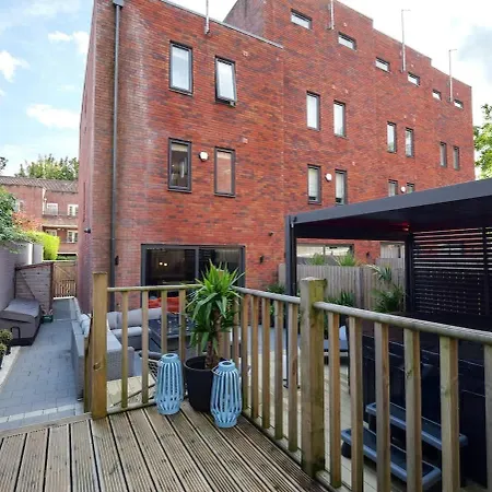 Eden At The Heim Manchester