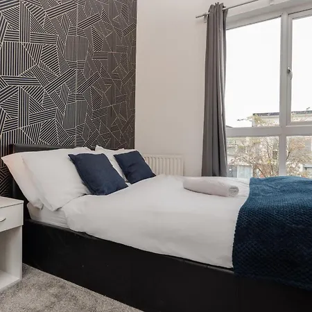 Дом отдыха Chic 3bd Abode With Pool Table - Etihad - Coop Live - Free Parking