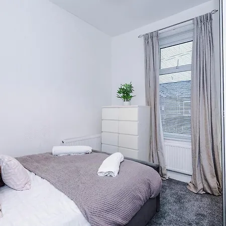 Oldtrafford - Sleeps 6 - Free Parking - Free Wifi Hébergement de vacances Manchester