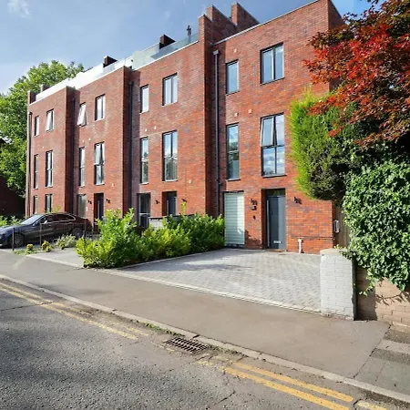 Eden At The Heim Manchester