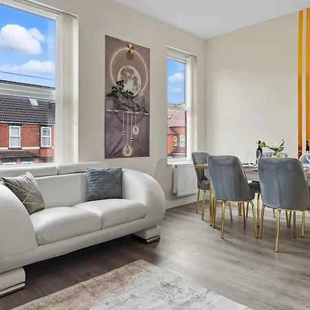 Moxley Residence-2-bed For Business & Leisure * Manchester