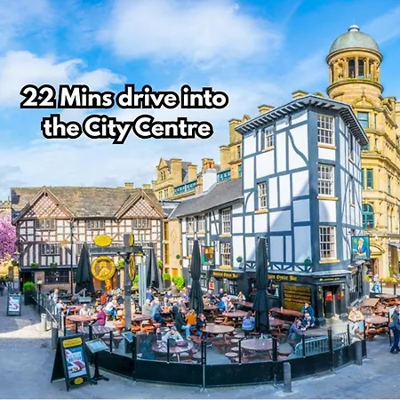 Free Parking, Large House For Contractors & Families, Sleeps 5, 5 Mins To Etihad Stadium マンチェスター