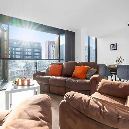 Stunning Centre 3 Bed By Superhost דירה *