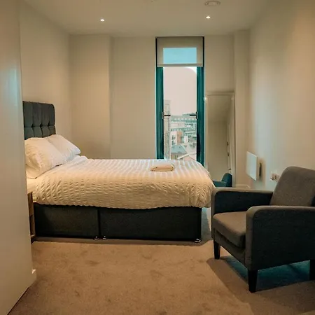 Luxury Sky 2 Bedroom 2 Bathroom Centre *