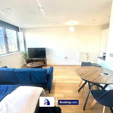 Sleeps 5 Ideal For Work Trips Up To 40 Percent Off Old Trafford Modern Apartmán