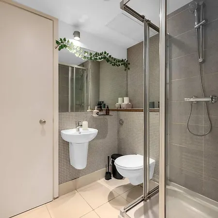 Stunning Centre 3 Bed By Superhost דירה