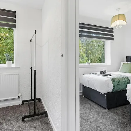 Modern Close To Events With Parking *