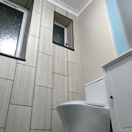 公寓 Spacious 4 Bed Maisonette Close To Salford Quays And With Smart Tvs And Netflix Perfect For Families And Contractors 曼彻斯特