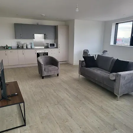 Pleasant 2 Bedroom In Salford Quays Apartmán Manchester