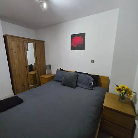 Cosy 2 Bedroom * مانشستر