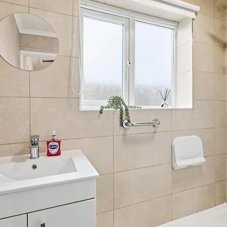 Apartment Modern Close To Events With Parking Manchester