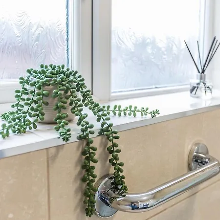 Modern Close To Events With Parking