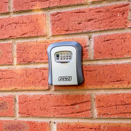 B&B Elegant And Modern 3 Double Bedroom Near Centre Entire House Parking 맨체스터