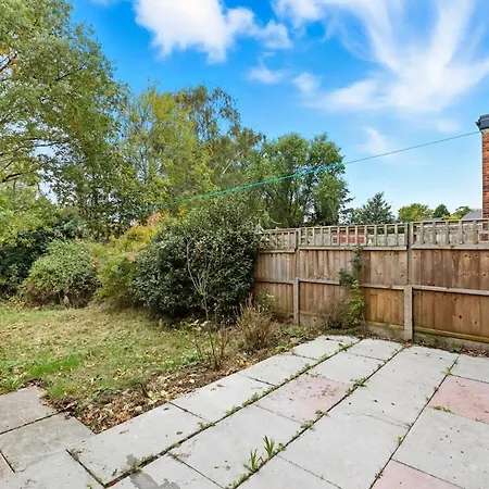 Modern Close To Events With Parking Apartment *