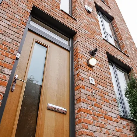 Apartament Modern 4Br Townhouse - Rooftop - Hot Tub *