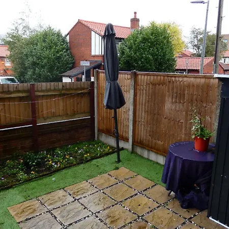 Spacious 4 Bed Maisonette Close To Salford Quays And With Smart Tvs And Netflix Perfect For Families And Contractors 公寓 曼彻斯特