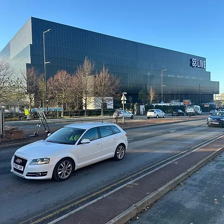 Penzion Hendham House - Near Etihad Stadium, Coop Live Arena, Ao Arena, Piccadilly Train Station & Centre 2*