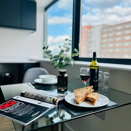 Fantastic One Bedroom Near Old Trafford Stadium *