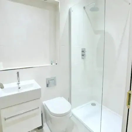 Super King Penthouse Minutes From Arndale Centre - Pass The Keys Манчестер