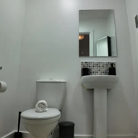 Apartment Stylish In Vibrant Salford, Manchester!