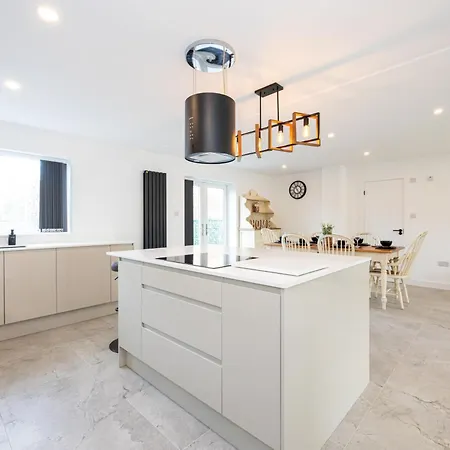 Modern 5-bed Ev Centre 10 Min 曼彻斯特