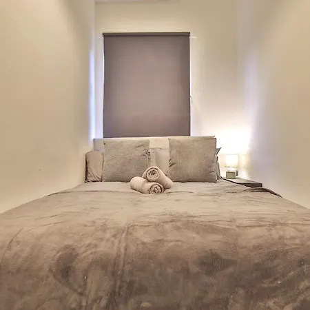 Athol House, Near Old Trafford, Free Parking Holiday home