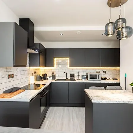*superb Location* 20th Floor * 맨체스터