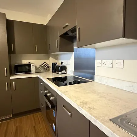 Luxury 5 Bed Centre Apartment