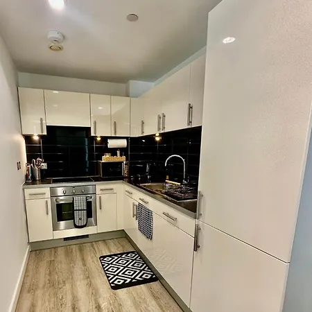 Appartement Riverview - Balcony - 4 Guests - Near Old Trafford
