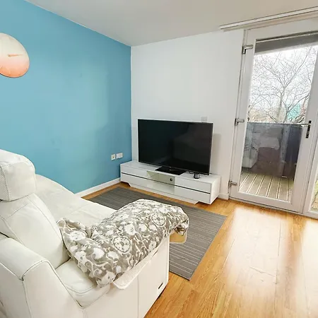 アパート Center Balcony By The Universities