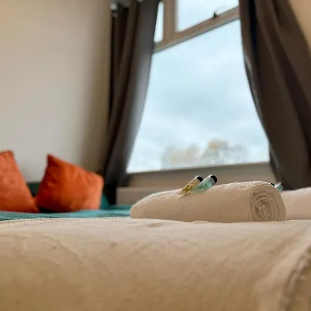 Cityside Walk To Etihad Stadium Sleeps 5